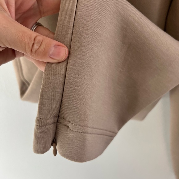 Varley Double Soft Lisburn Zip Through & The Slim Zip Hem Pant Light Taupe Set - Picture 15 of 16